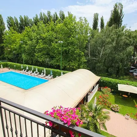 Hotel Le Naiadi Park Sul 3*