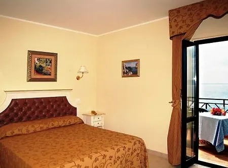 Le Naiadi Park Sul 3*
